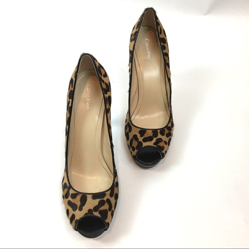 Calvin Klein leopard peep toe pump pony hair S 9.5 - Picture 4 of 5